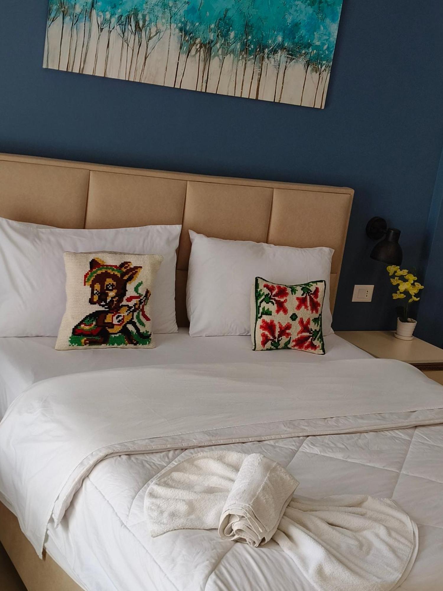 Ajilin Hotel Rooms コルチャ 部屋 写真