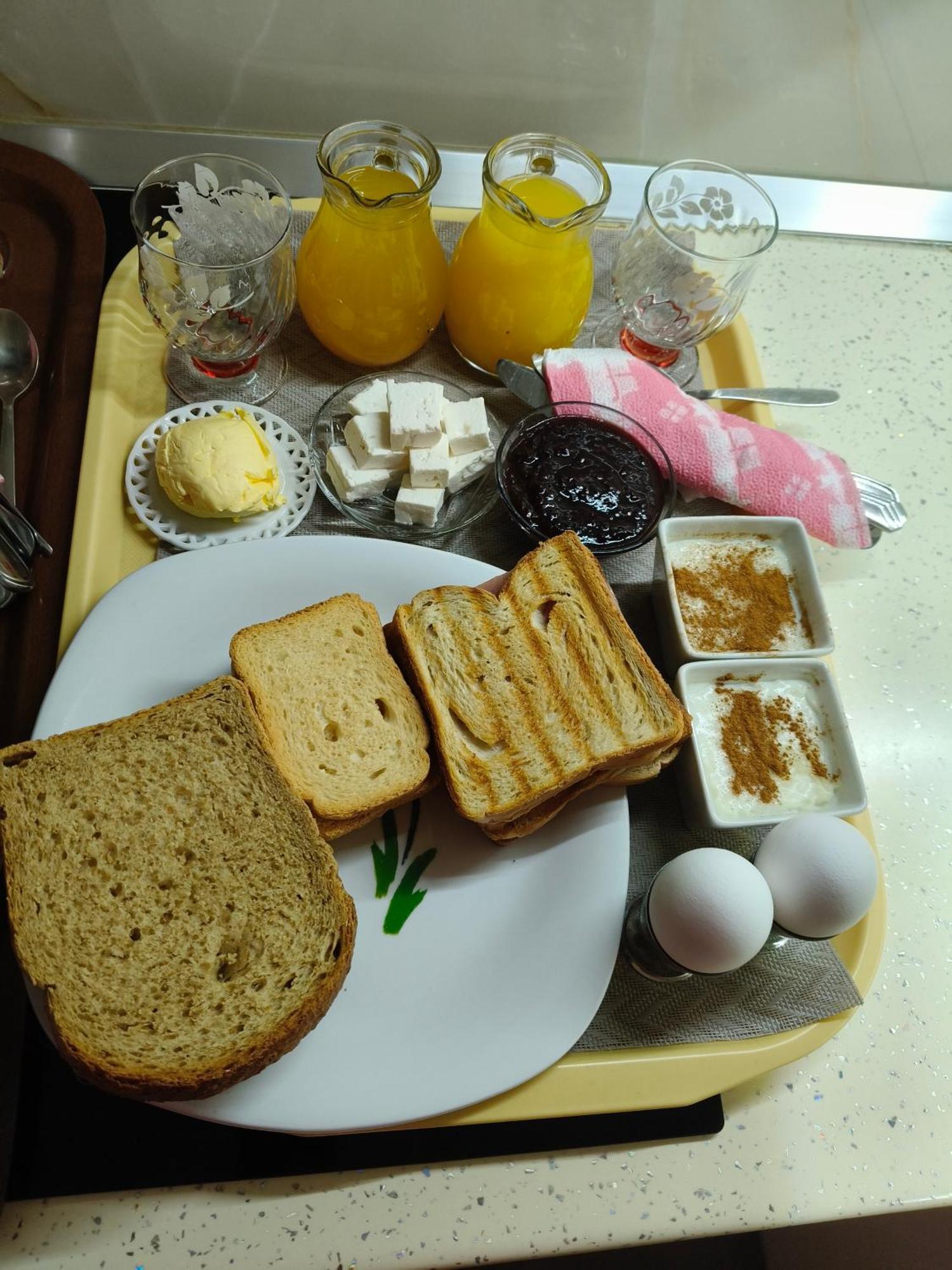 Ajilin Hotel Rooms コルチャ 部屋 写真