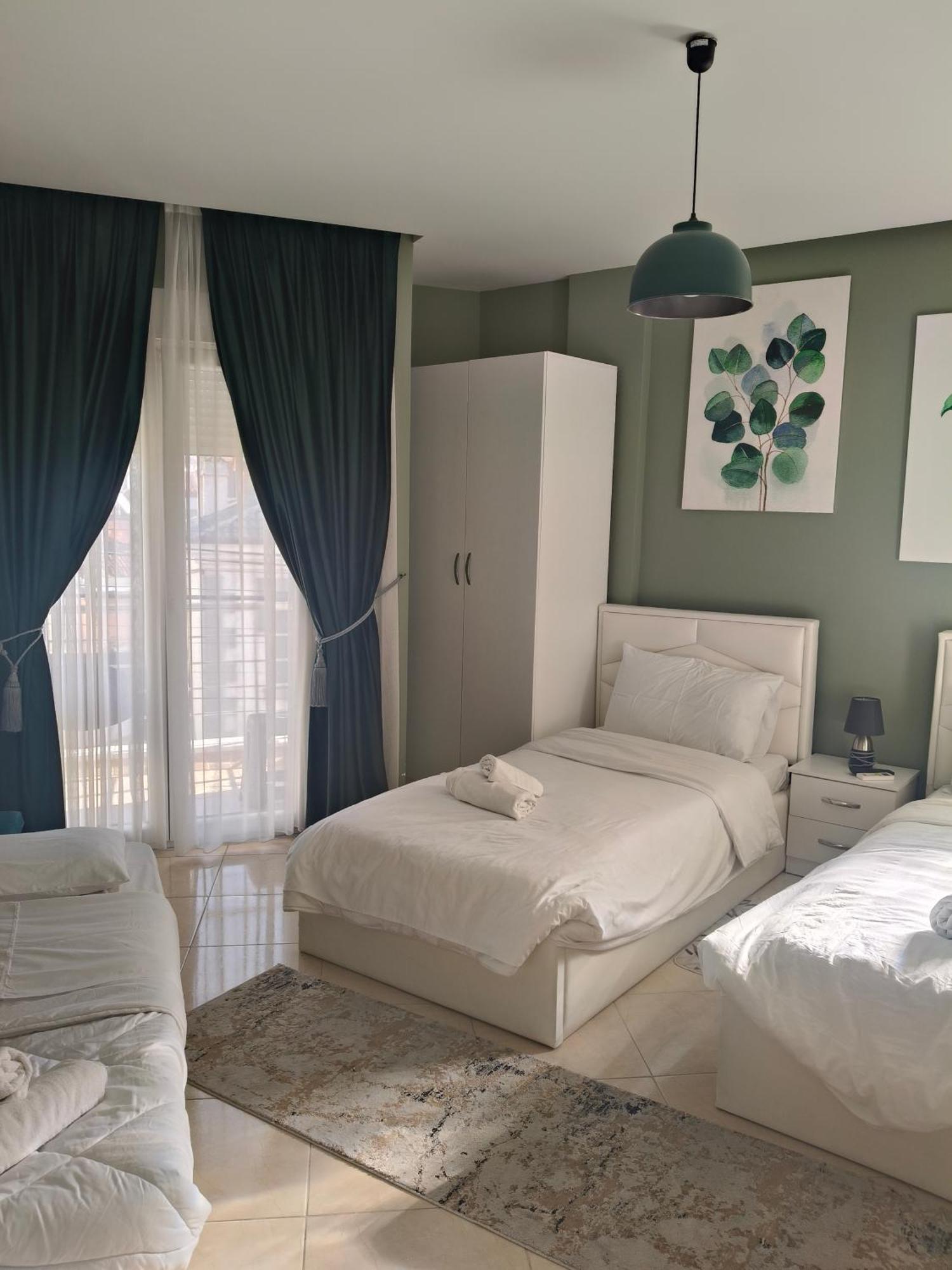 Ajilin Hotel Rooms コルチャ 部屋 写真